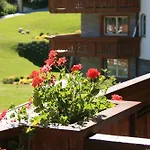 Berghof Garni - The Dom Collection Saas Fee