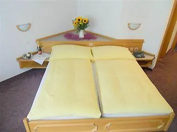 Bed & Breakfast Berghof Garni - The Dom Collection 3*