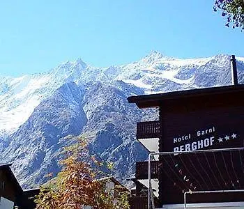 Berghof Garni - The Dom Collection Bed & Breakfast