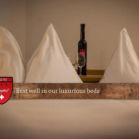 Bed & Breakfast Berghof Garni - The Dom Collection Saas-Fee