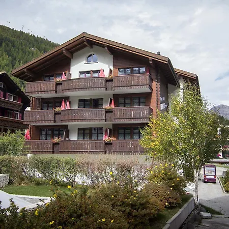 Berghof Garni - The Dom Collection Bed and breakfast 3*