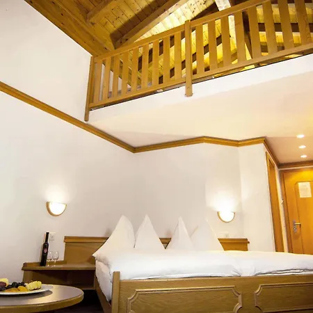 Bed & Breakfast Berghof Garni - The Dom Collection