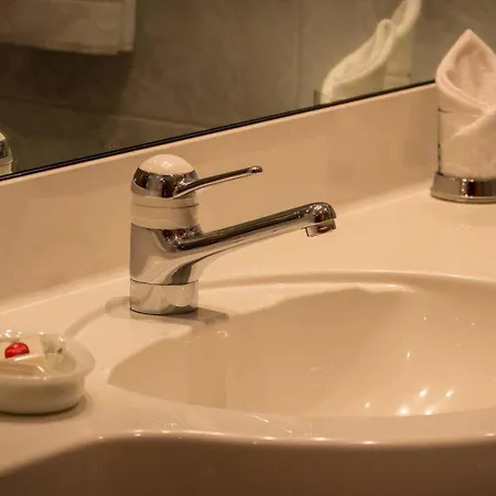 Berghof Garni - The Dom Collection Bed & Breakfast 3*