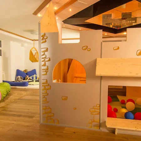 Berghof Garni - The Dom Collection 3*