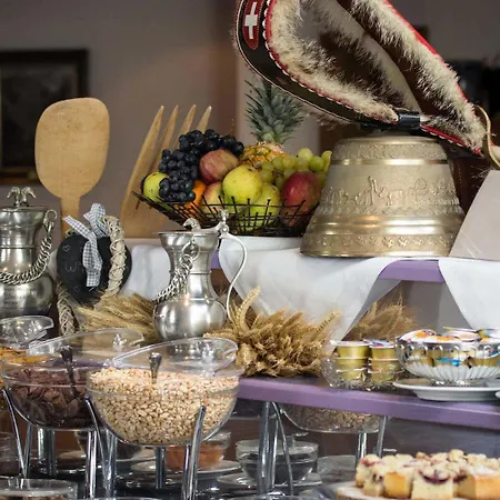 Bed & Breakfast Berghof Garni - The Dom Collection Saas-Fee