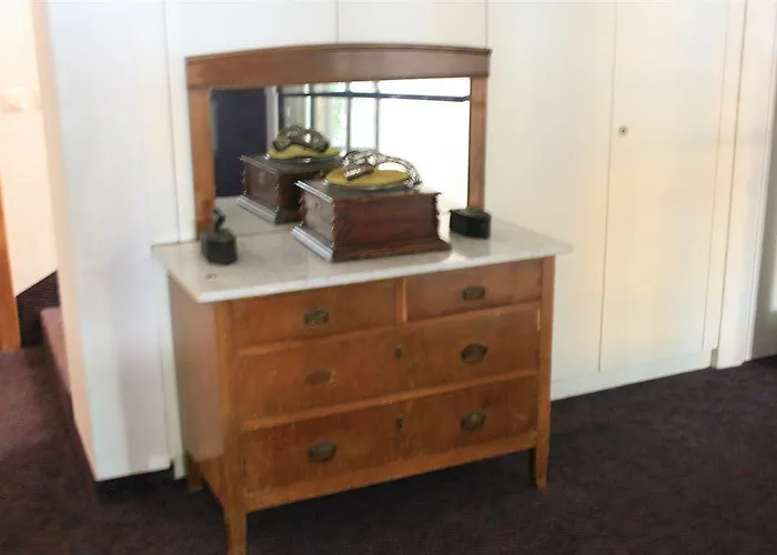 Berghof Garni - The Dom Collection Bed and Breakfast