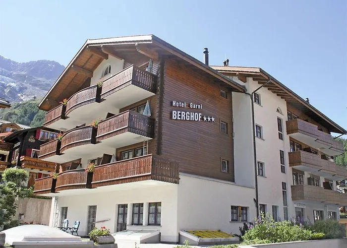 Bed and Breakfast Berghof Garni - The Dom Collection 3*