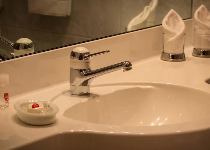 Berghof Garni - The Dom Collection Bed and Breakfast 3*