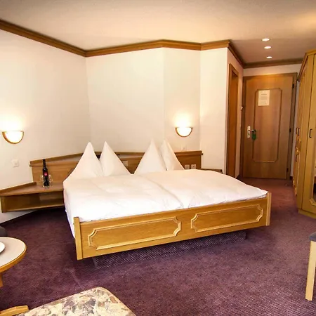 Berghof Garni - The Dom Collection Frühstückspension 3*