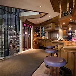 Berghof Garni - The Dom Collection B&B
